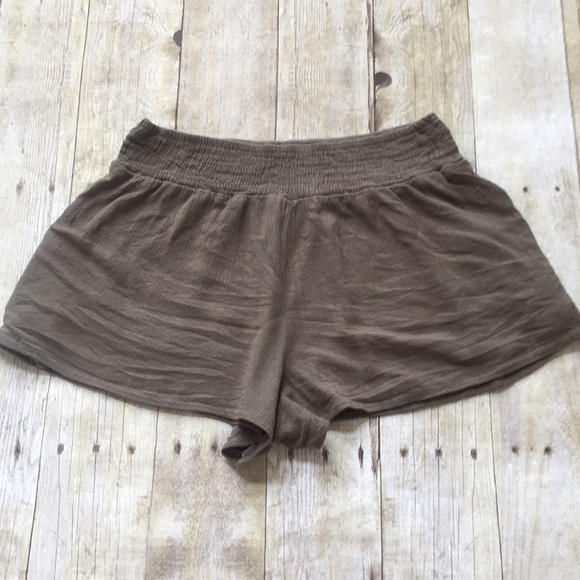 Altar’d State Shorts - Picture 4 of 6